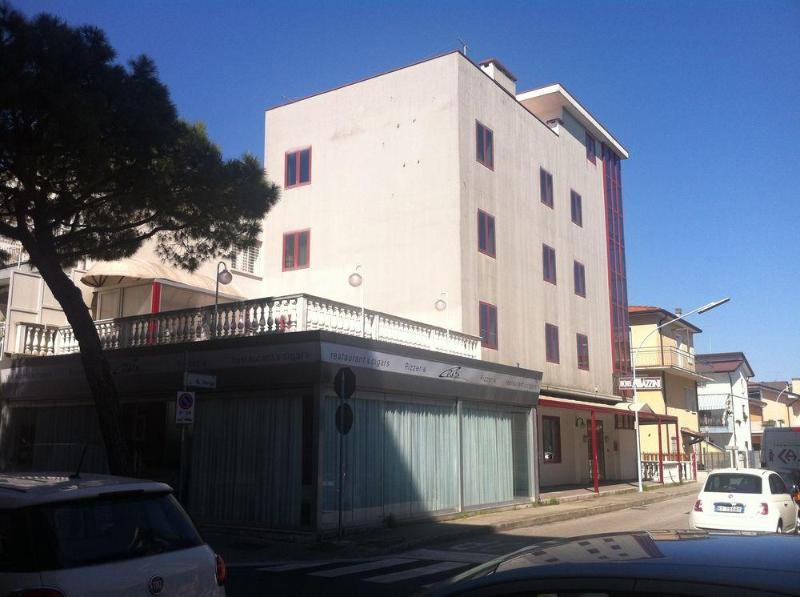 Hotel Mazzini Lido di Jesolo Buitenkant foto